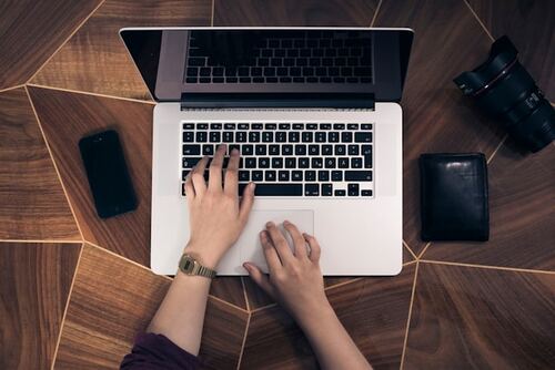 Eloquent Joins Explained: How To Retrieve Related Data in Laravel